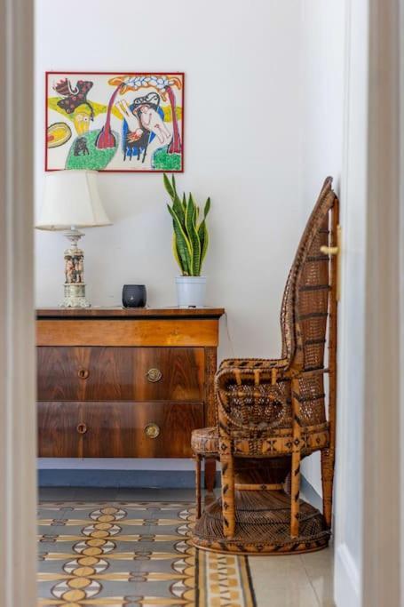 Academia Of Davide Spacious Apartment Флоренция Экстерьер фото