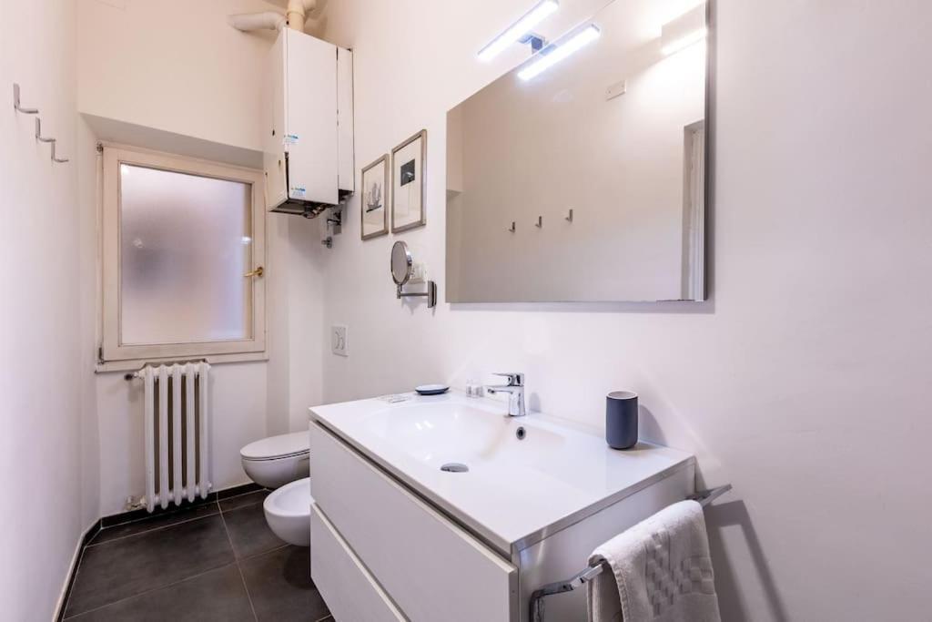 Academia Of Davide Spacious Apartment Флоренция Экстерьер фото