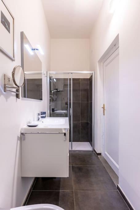 Academia Of Davide Spacious Apartment Флоренция Экстерьер фото