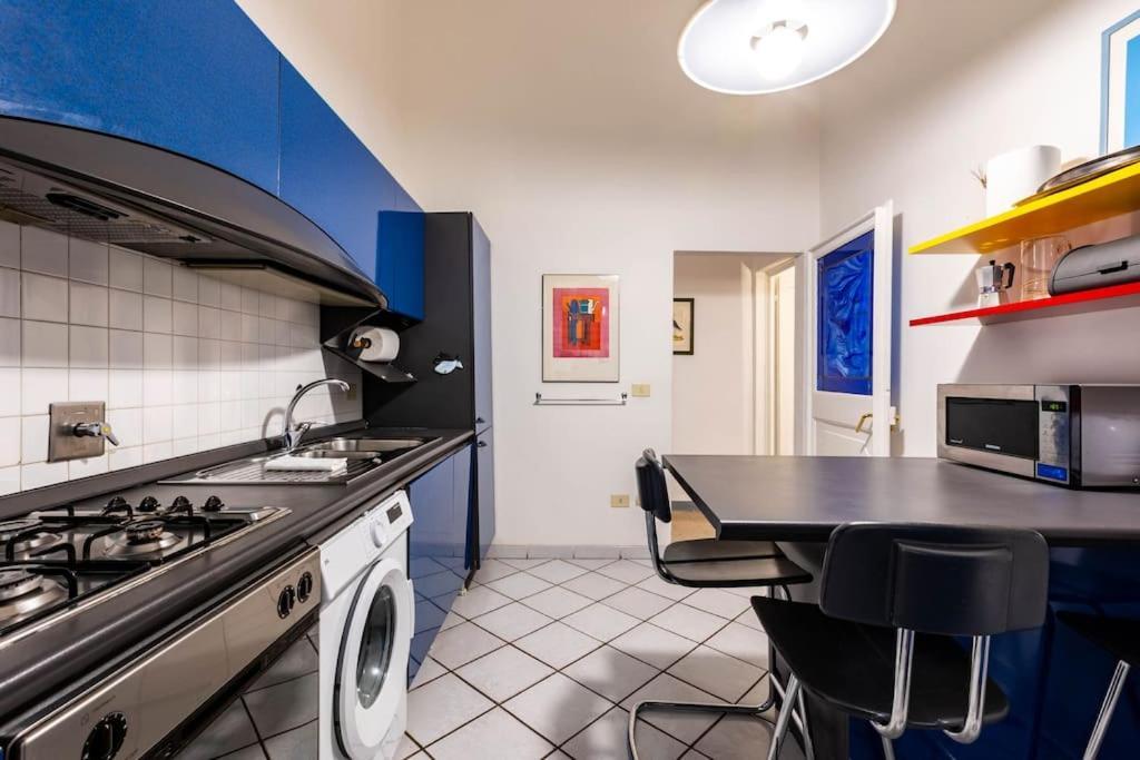 Academia Of Davide Spacious Apartment Флоренция Экстерьер фото