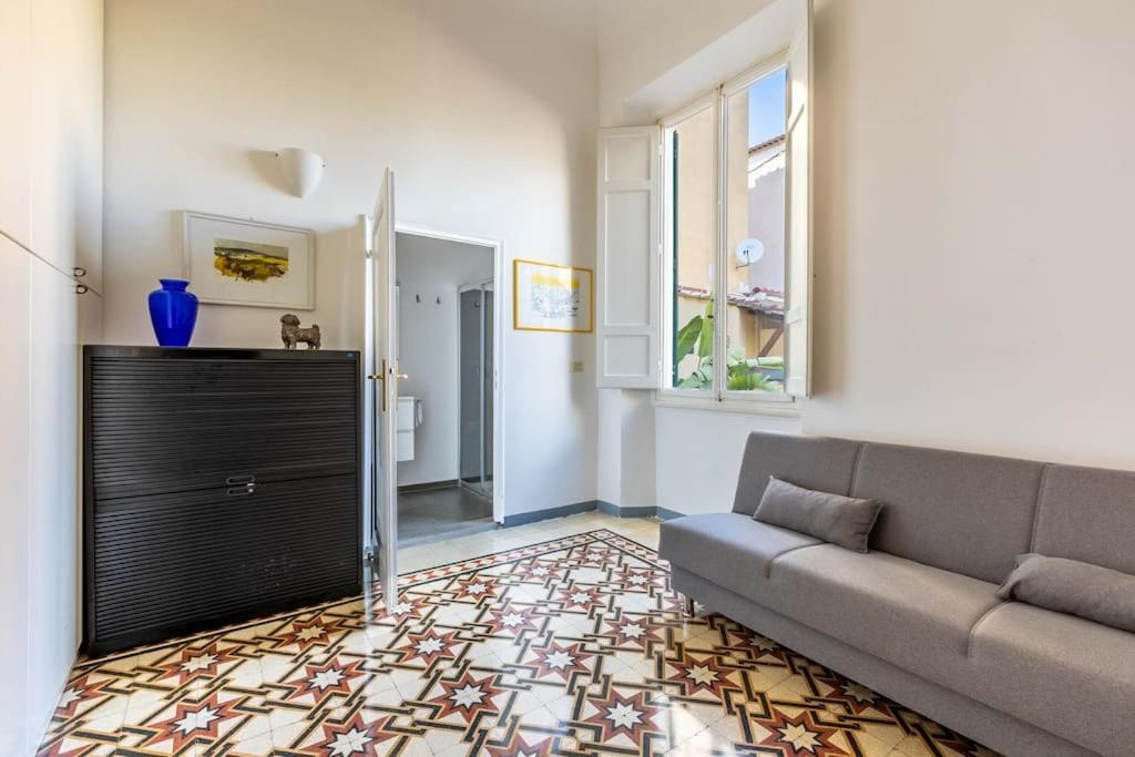 Academia Of Davide Spacious Apartment Флоренция Экстерьер фото