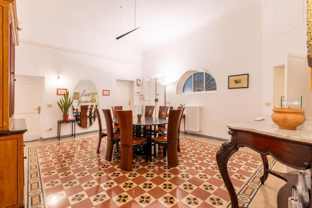 Academia Of Davide Spacious Apartment Флоренция Экстерьер фото