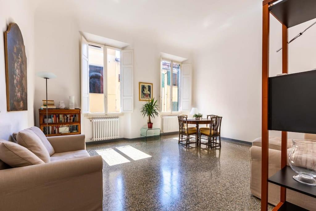 Academia Of Davide Spacious Apartment Флоренция Экстерьер фото